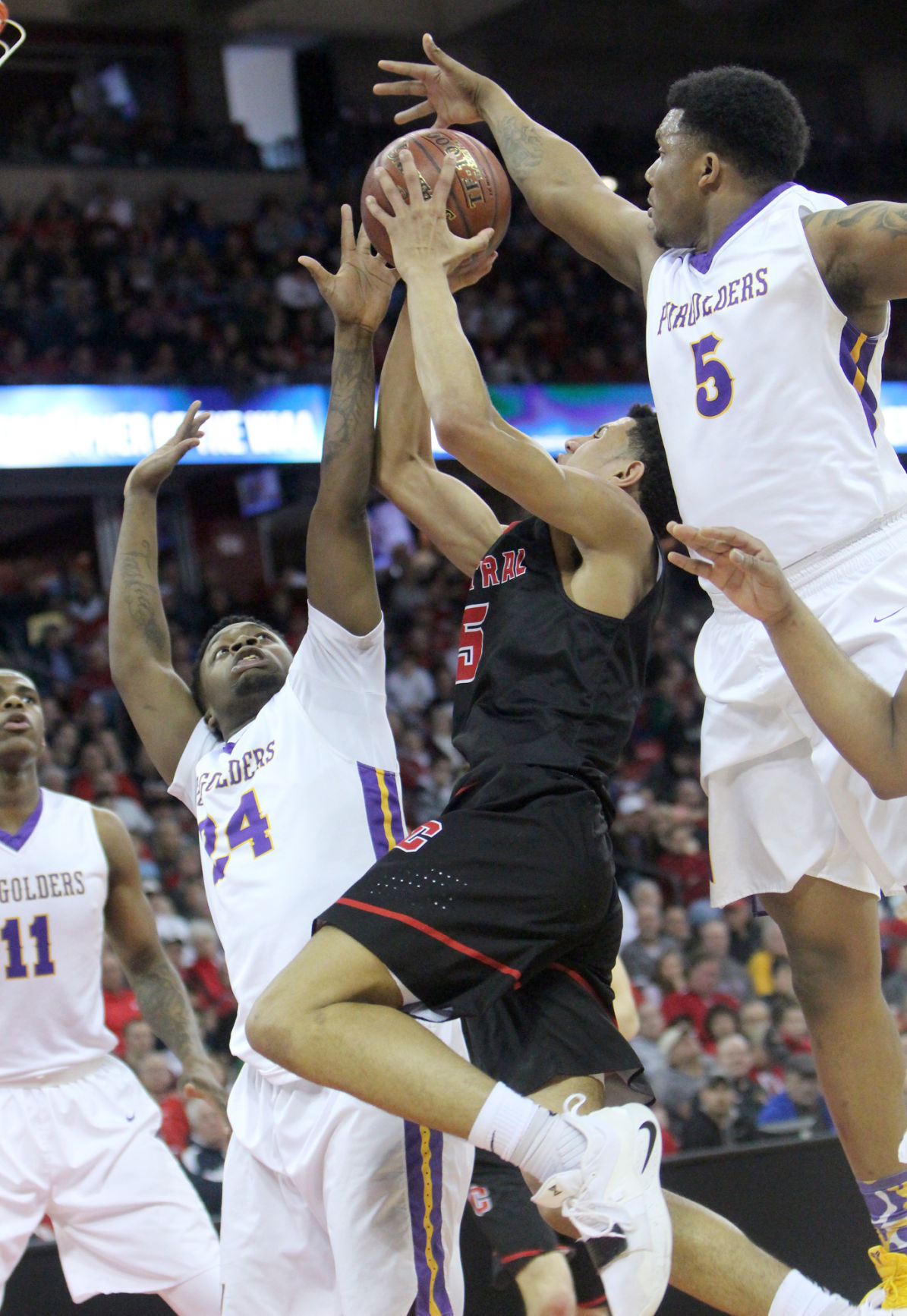 March 15: La Crosse Central vs. Milwaukee Washington